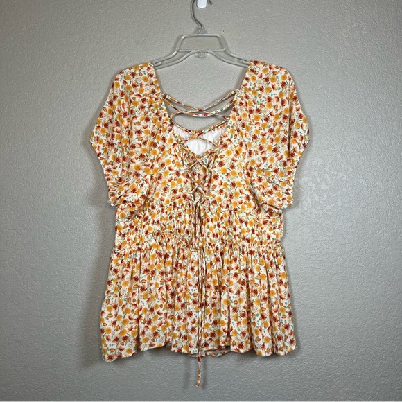 Torrid Floral Blouse in Yellow and Orange - Picture 2 of 6